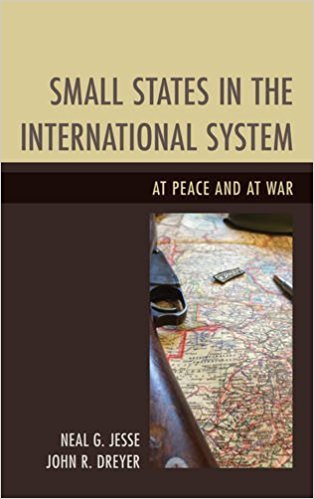 Small states in the international system : at peace and at war 책표지