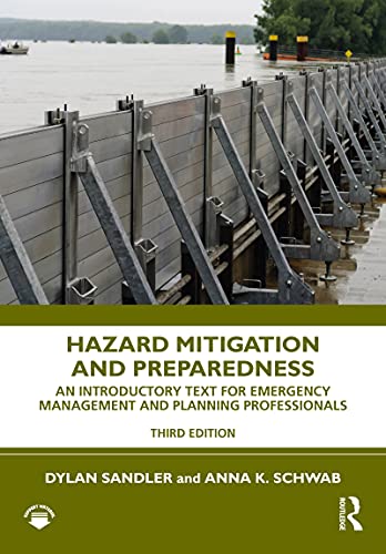 Hazard mitigation and preparedness : an introductory text for emergency management and planning professionals 책표지